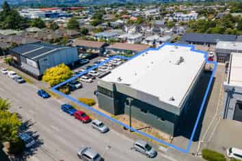 Large City Fringe Office & Warehouse