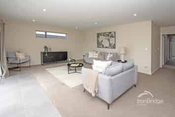 14 Charente Way, Yaldhurst