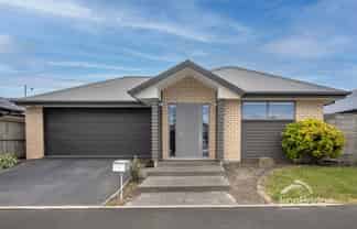 14 Charente Way, Yaldhurst