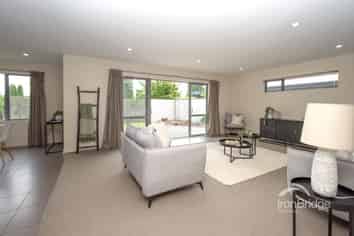 14 Charente Way, Yaldhurst