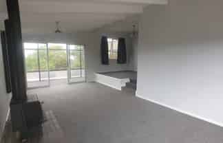 60 Rewarewa Road, Te Atatu Peninsula