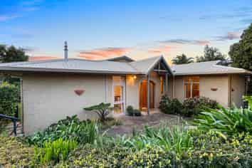 1358A Whangaparaoa Road, Army Bay