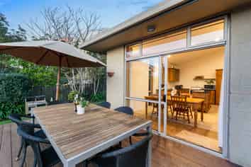 1358A Whangaparaoa Road, Army Bay