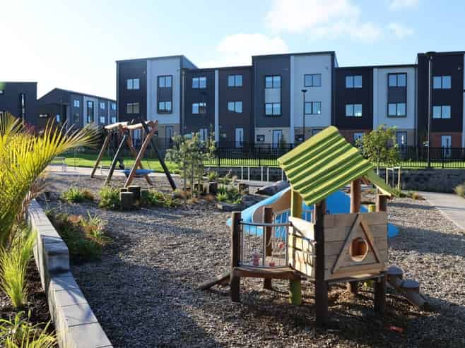 9/474 West Coast Road, Glen Eden