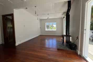 10 Connaught Terrace, Brooklyn