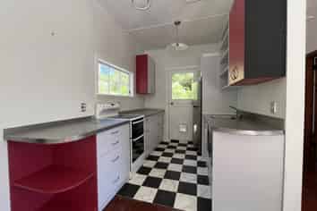 10 Connaught Terrace, Brooklyn