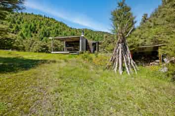  Leatham Road, Wairau Valley