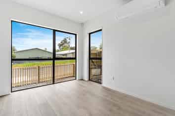 26C Universal Drive, Henderson