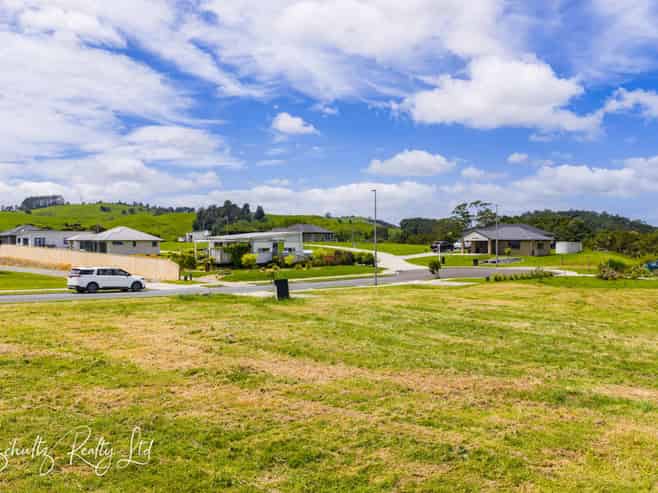 16 and 18 Arahanga Road, Paparoa