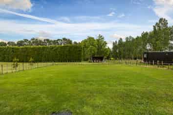 802 Waitakere Road, Kumeu