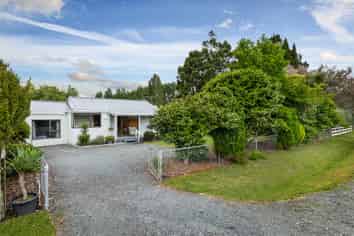 802 Waitakere Road, Kumeu