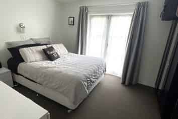 1/2 Abraham Place, Saint Johns