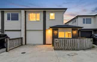 24 Dolbel Place, Mangere East