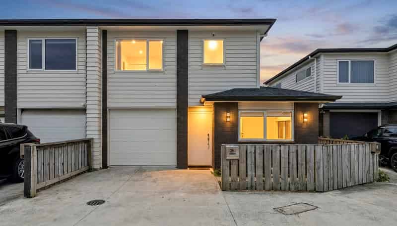 24 Dolbel Place, Mangere East