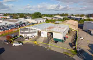 Cost-Effective with Dual Access & Yard | 1,291m²