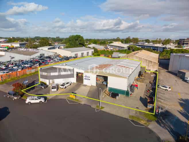 Cost-Effective with Dual Access & Yard | 1,291m²