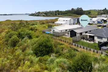 19 Hinaki Street, Poike