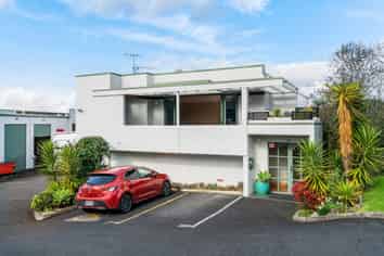 Westgate Live/Work For Lease