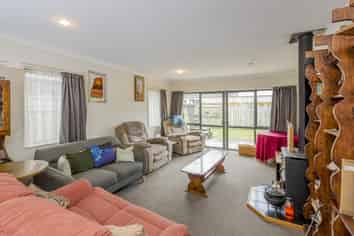 6 Monarch Mews , Levin