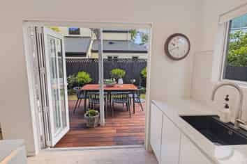 120 Springfield Rd, Saint Albans