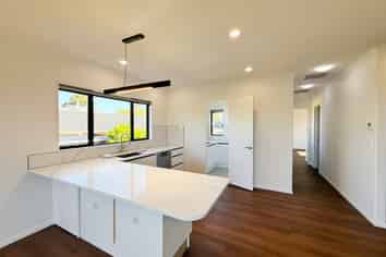 8B Downsview Road, Pakuranga Heights