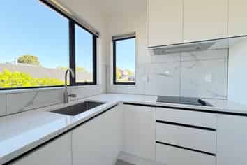 8B Downsview Road, Pakuranga Heights