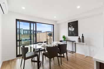 21 Sagitta Drive, Flat Bush