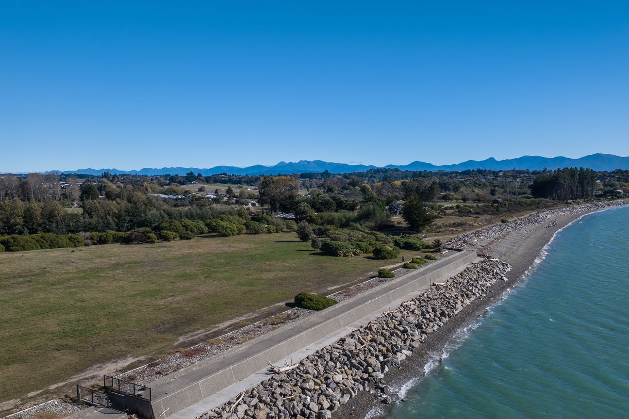 Mapua Waterfront Land with Riparian Rights – další