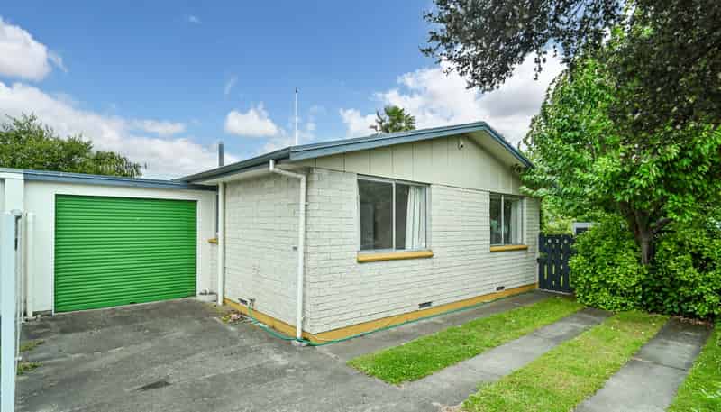 820 Southampton Street West, Saint Leonards