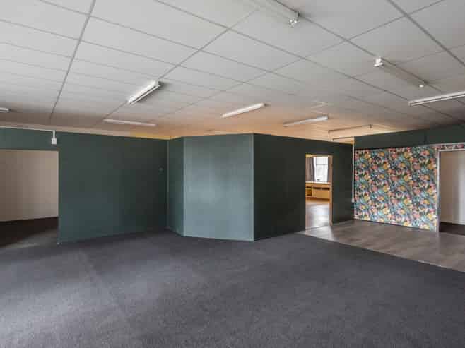 Versatile retail/office opportunity