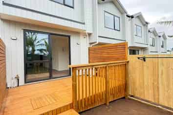 6/29 Crown Crescent, Otara