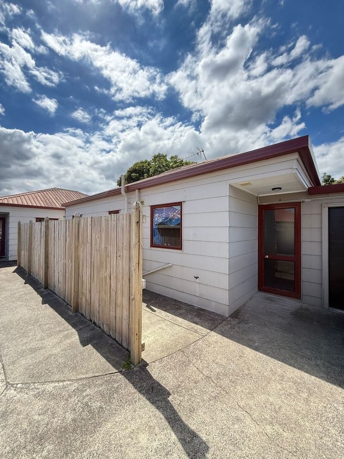 Recently Renovated and Easy Care Living with Great Location