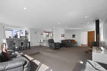 8 Stackhouse Avenue, Bishopdale