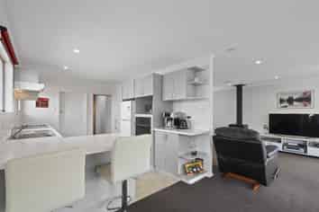 8 Stackhouse Avenue, Bishopdale