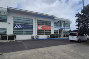 Top Notch Industrial Office