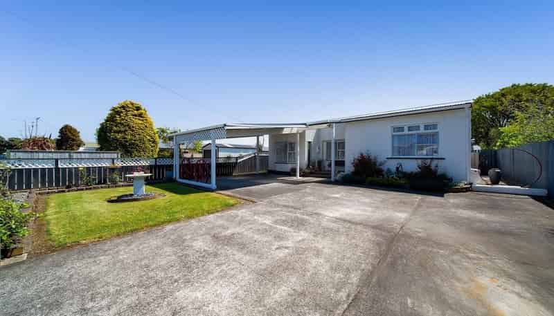 15 Disraeli Street, Hawera