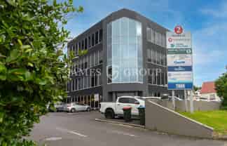 240m² Office with Landlord Incentives