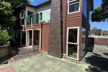 76 Heretaunga Square , Silverstream