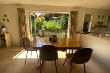 76 Heretaunga Square , Silverstream