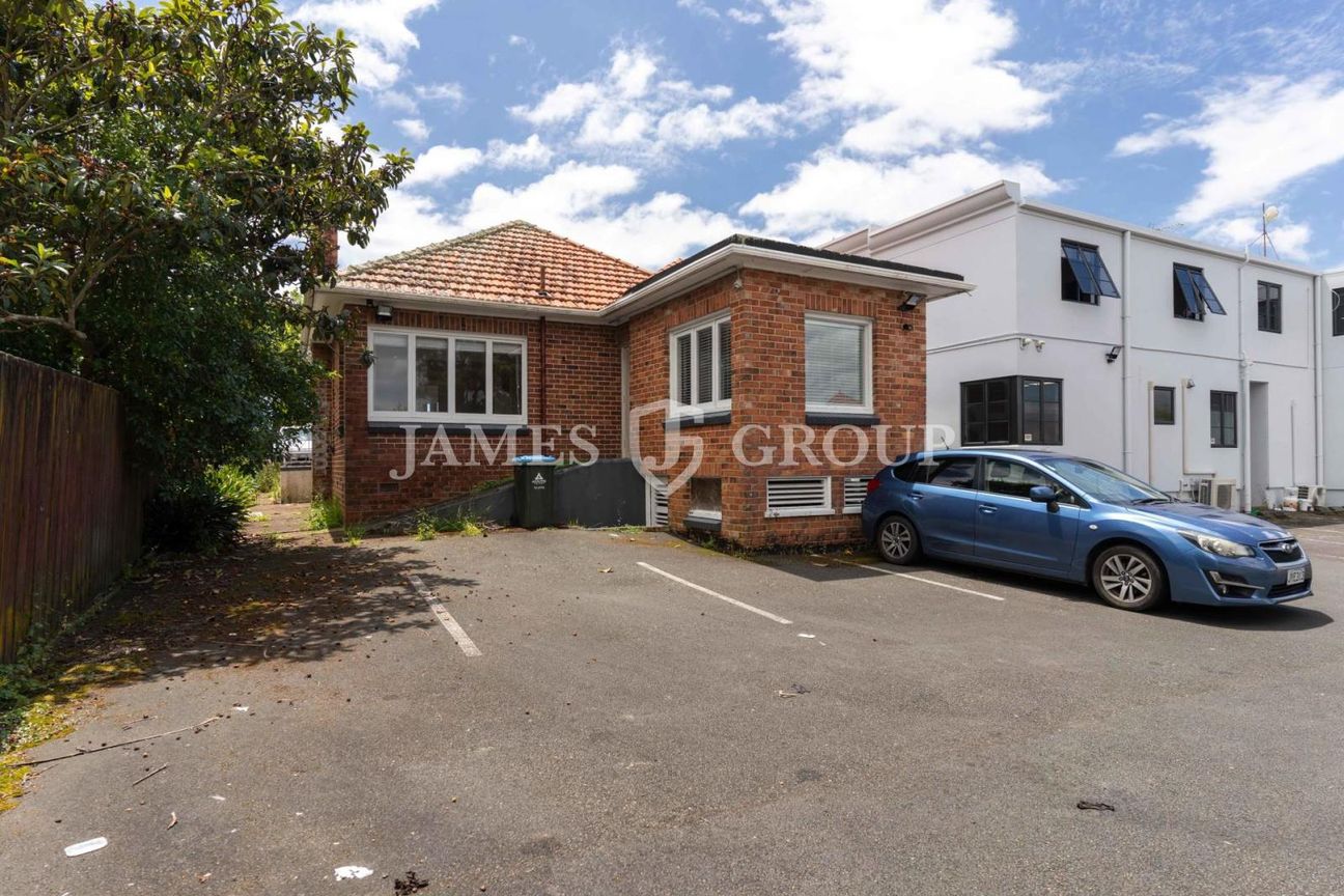 115m² CHARACTER OFFICE WITH STREET FRONTAGE - Widok 4
