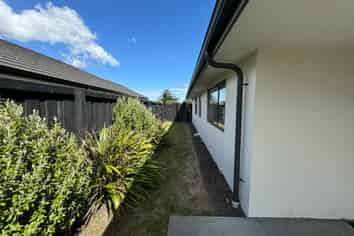 8 Hartford Crescent, Rolleston