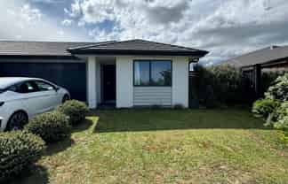 8 Hartford Crescent, Rolleston