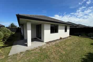 8 Hartford Crescent, Rolleston