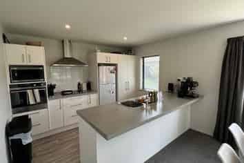 8 Hartford Crescent, Rolleston