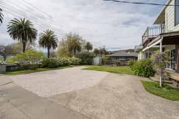 Upstairs/3 Lower Queen Street, Richmond