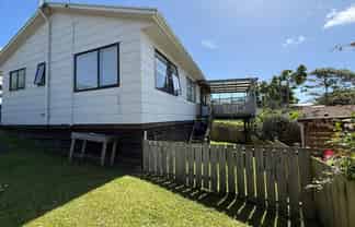 C/227 Wairau Road, Totara Vale