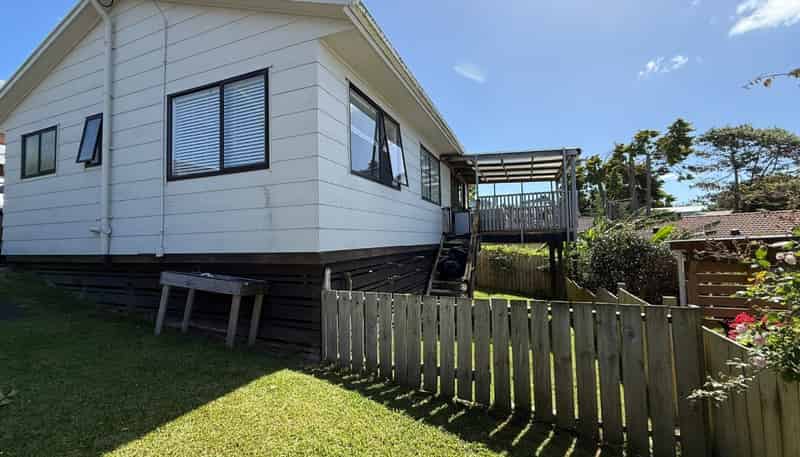 C/227 Wairau Road, Totara Vale