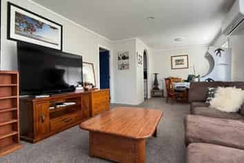 C/227 Wairau Road, Totara Vale