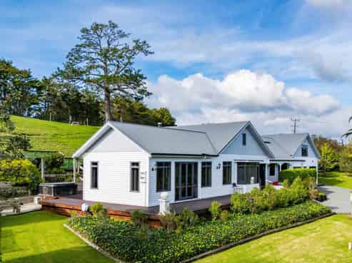 3 Mahurangi East Road, Sandspit