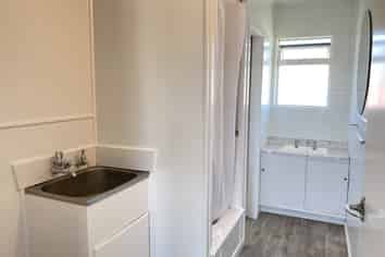 4/4 June Place, Hamilton East